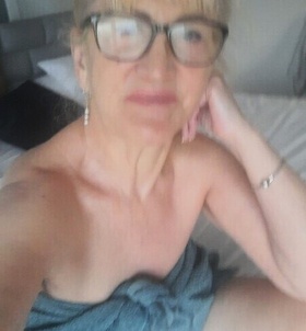 Ani (71+ éves, Nő) - Telefon: +36/70/316-21-79 - Győr, szexpartner