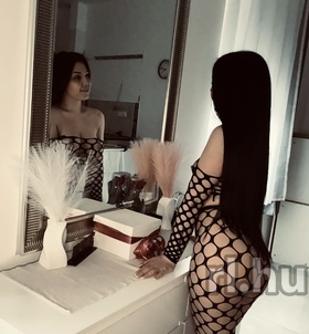 Budapest, _Kamilla_ 06705899545
