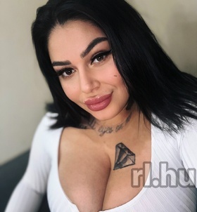 AdriennVIP (20 éves) - Telefon: +36 70 / 782-1642 - Budapest, VI