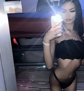 Aida (18+ éves) - Telefon: +36 30 / 126-4310 - Pécs