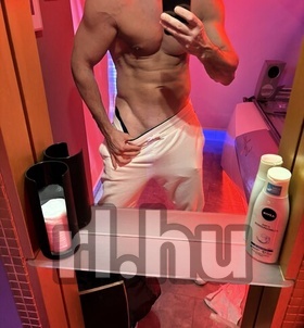 Aiden (35 éves) - Telefon: +36 70 / 744-1689 - Budapest, XIV