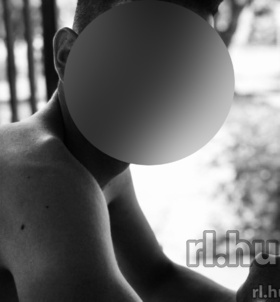 Ákos (20 éves) - Telefon: +36 30 / 497-8098 - Szolnok