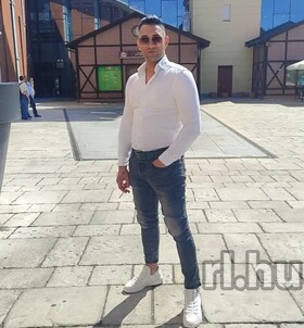 Alex32097