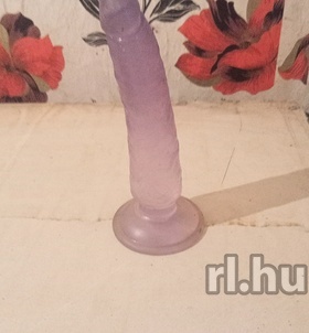 Alexandra (22 éves) - Telefon: +36 30 / 716-4895 - Kunsziget