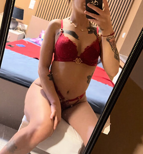 Budapest, Alina 06702371715