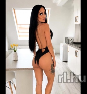 Alíz Szeged escort Mädchen