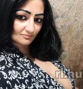 AlyaNazira Győr szexpartner lányok