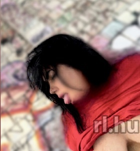 Amina (20 éves) - Telefon: +36 70 / 217-6536 - Lánycsók