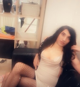 Budapest, Amirella 06706634845