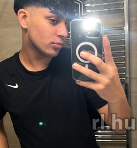 Andrei18 (18 éves) - Telefon: +36 30 / 156-9924 - Budapest, VI