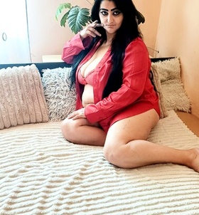 Angelina (38+ éves) - Telefon: +36 30 / 253-7010 - Kállósemjén