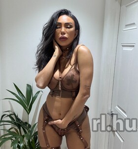 Budapest, AngelinaBrazil 06706109539