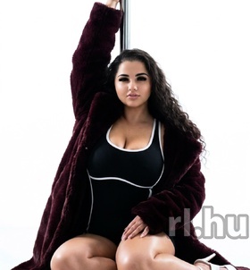 Anna (23+ éves) - Telefon: +36 30 / 523-6961 - Debrecen