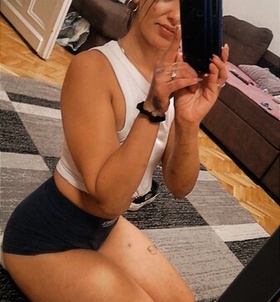 Antónia (30 éves) - Telefon: +36 20 / 235-7074 - Budapest, VII