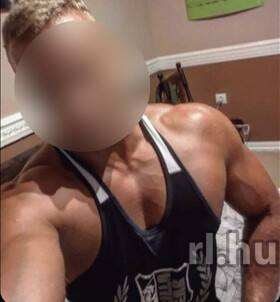 ÁronV_I_P (32 éves) - Telefon: +36 70 / 948-9096 - Budapest, XIII