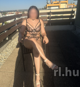 P�cs, Aurora 06204207150