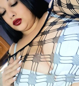 Auróra (25+ éves, Nő) - Telefon: +36 20 / 446-6884 - Győr Belváros Első emeleti  liftes lakás , szexpartner