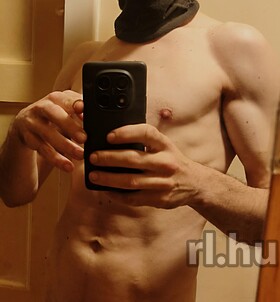 AxelXxL (33 éves) - Telefon: +36 20 / 233-1655 - Budapest