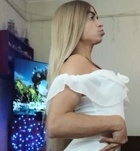 Aysa (23 éves) - Telefon: +36 70 / 596-1330 - Nyíregyháza