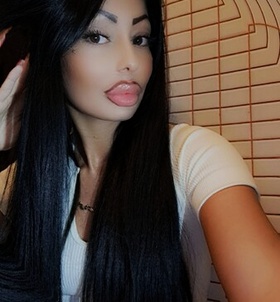 Azra (26 éves, Nő) - Telefon: +36 30 / 741-3458 - Budapest, VII. Klauzál utca, szexpartner