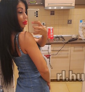 Budapest, Azra 06705723080