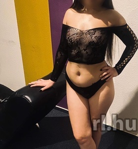 Barbie20 (25 éves) - Telefon: +36 70 / 157-8647 - Pécs