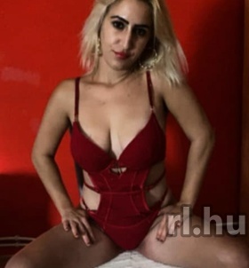 Bella (23 éves) - Telefon: +36 70 / 671-1743 - Szolnok