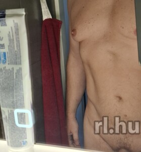 Sz�kesfeh�rv�r, Benzi 06706233798