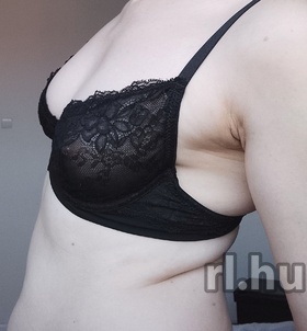 Bogi Szeged escort Mädchen