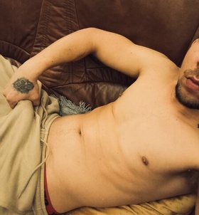 Budapest, Bryan 06205684136