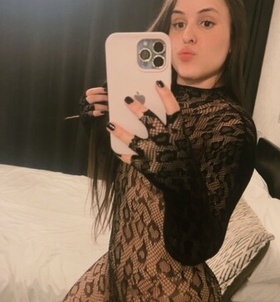 CarlaSpanishBabe Budapest szexpartner lányok