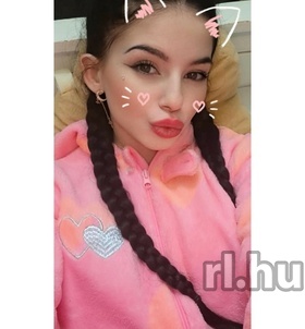 Carolina Kiskunhalas szexpartner lányok