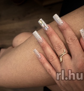 Budapest, Carolina_ 06706190707