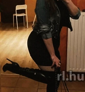 Chili (24 éves) - Telefon: +36 30 / 102-6587 - Budapest, VIII