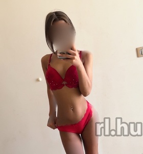 Chloé (19 éves, Nő) - Telefon: +36 20 / 978-6714 - Győr, szexpartner
