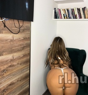 Cintia Budapest szexpartner lányok