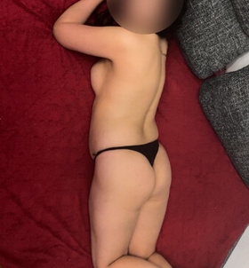 Cintya Sopron escort Mädchen