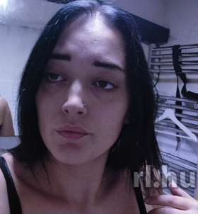 Cloe (19 éves, Nő) - Telefon: +36 20 / 565-3643 - Budapest, XI. Xi kerület budafoki út , szexpartner