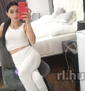 Cloé Baktalórántháza escort Mädchen