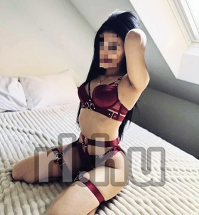 Cloé (20 éves) - Telefon: +36 70 / 266-7800 - Budapest, V