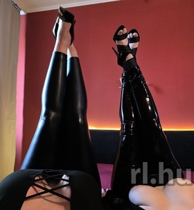 Csábos_kísértők (35+ éves) - Telefon: +36 70 / 422-8927 - Budapest, III