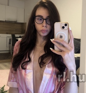 Budapest, Cynthiaa 06706722850