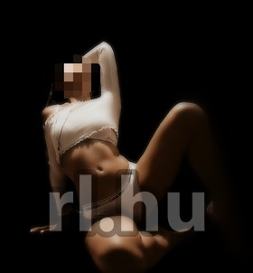 Dalma_Masszőz Budapest masszázs lányok