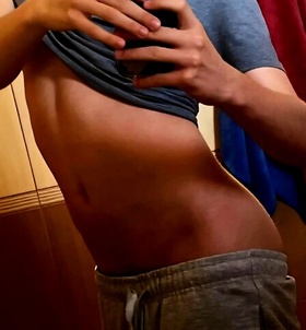 Dante (19 éves) - Telefon: +36 20 / 919-8954 - Abádszalók