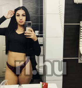 Dia18 (18+ éves) - Telefon: +36 30 / 469-8005 - Budapest, IX