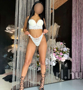 Diána Szolnok escort Mädchen