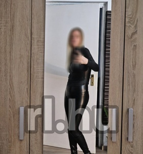 DominaLola Budapest Dominatrix Mädchen