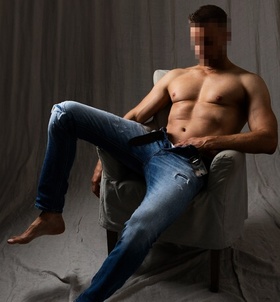 Budapest, Dominic 06204838381