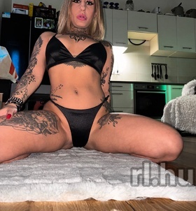 Dorina Pécs escort girls