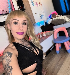 P�cs, Dorina 06206252470